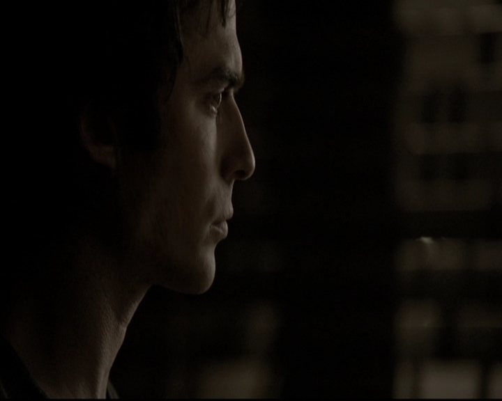 VampireDiariesWorld-dot-nl_6x17ABirdInAGildedCage2211.jpg