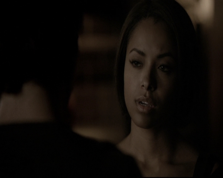 VampireDiariesWorld-dot-nl_6x17ABirdInAGildedCage2229.jpg