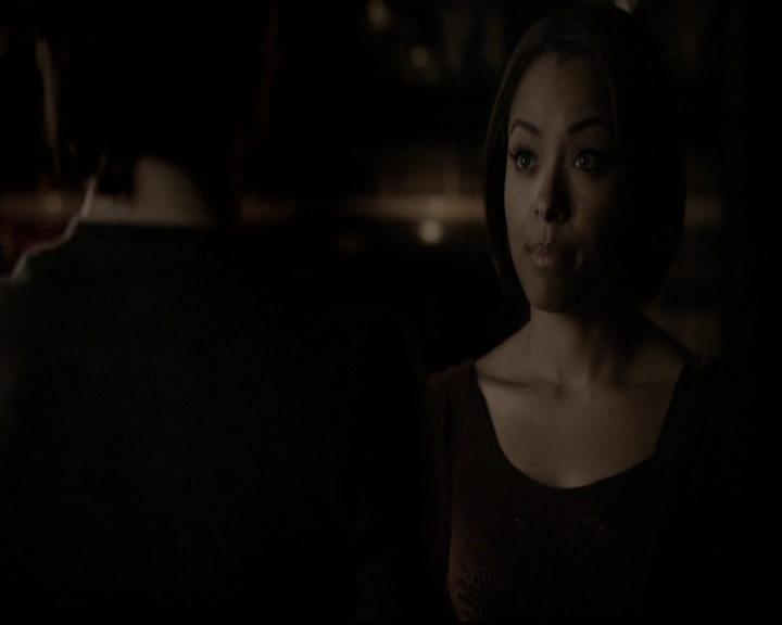 VampireDiariesWorld-dot-nl_6x17ABirdInAGildedCage2237.jpg