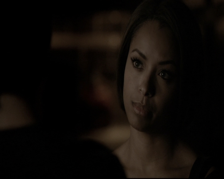 VampireDiariesWorld-dot-nl_6x17ABirdInAGildedCage2244.jpg