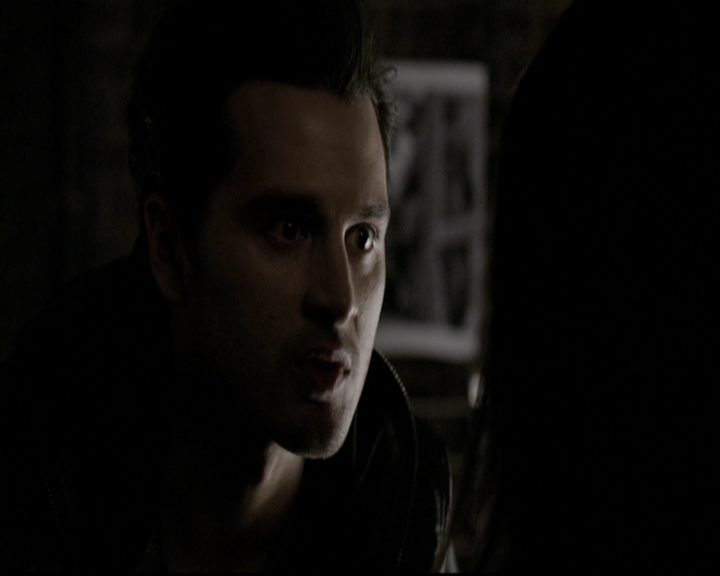 VampireDiariesWorld-dot-nl_6x18INeverCouldLoveLikeThat1650.jpg