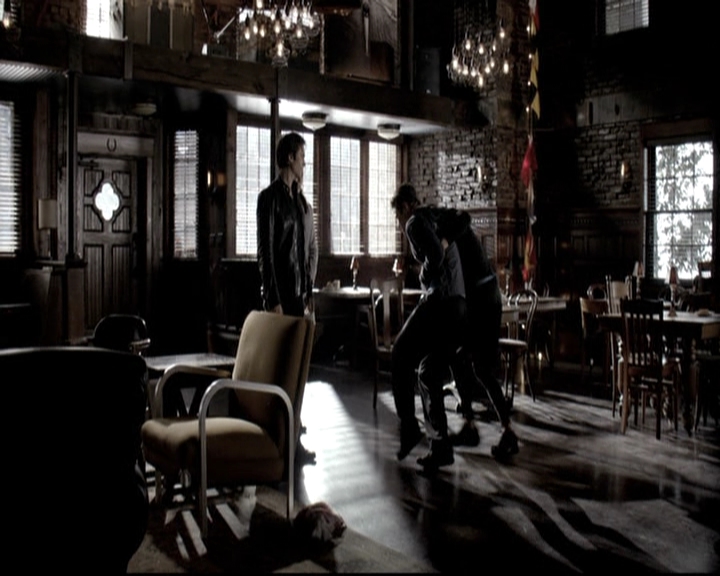 VampireDiariesWorld-dot-nl_6x18INeverCouldLoveLikeThat1700.jpg