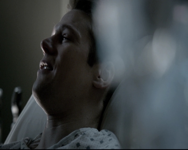 VampireDiariesWorld-dot-nl_6x18INeverCouldLoveLikeThat1995.jpg