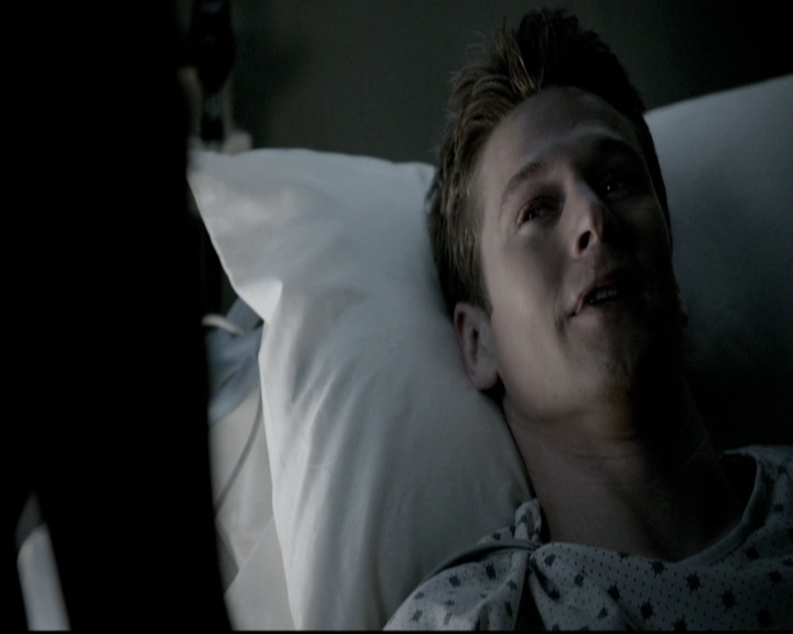 VampireDiariesWorld-dot-nl_6x18INeverCouldLoveLikeThat2004.jpg