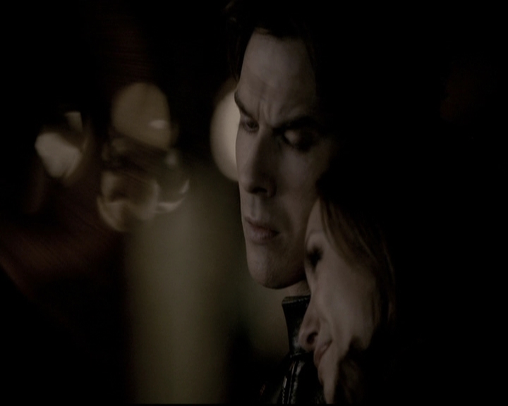 VampireDiariesWorld-dot-nl_6x18INeverCouldLoveLikeThat2136.jpg