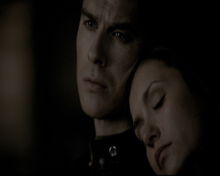VampireDiariesWorld-dot-nl_6x18INeverCouldLoveLikeThat2156.jpg