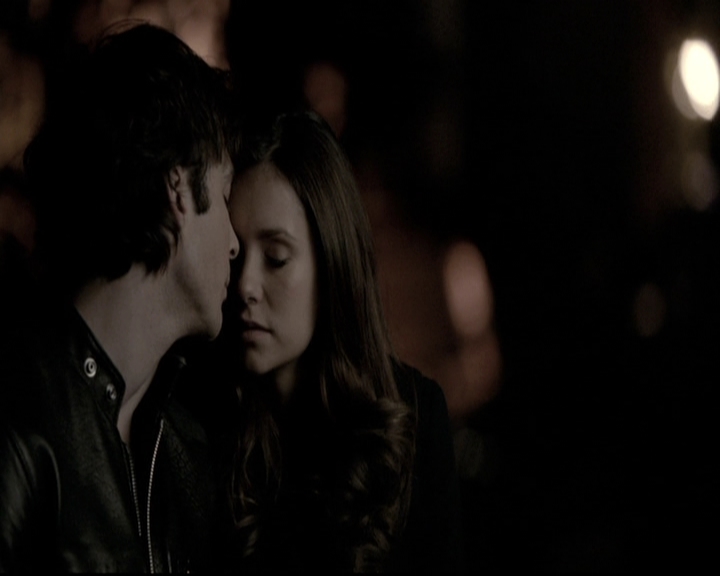 VampireDiariesWorld-dot-nl_6x18INeverCouldLoveLikeThat2173.jpg