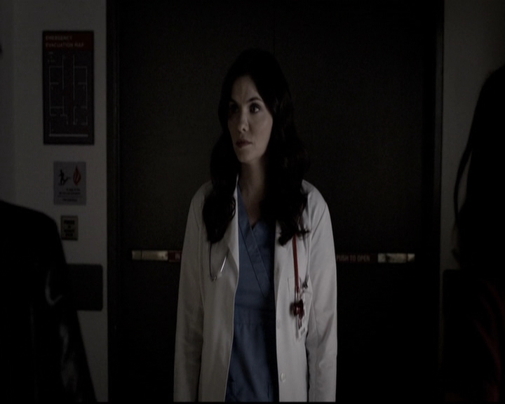 VampireDiariesWorld-dot-nl_6x18INeverCouldLoveLikeThat2190.jpg