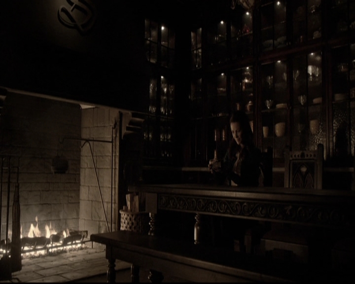 VampireDiariesWorld-dot-nl_6x18INeverCouldLoveLikeThat2213.jpg