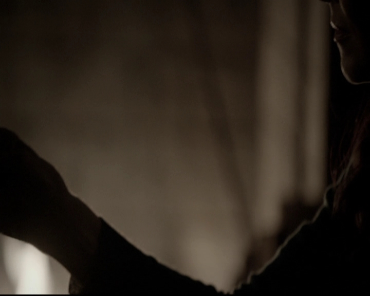 VampireDiariesWorld-dot-nl_6x18INeverCouldLoveLikeThat2219.jpg