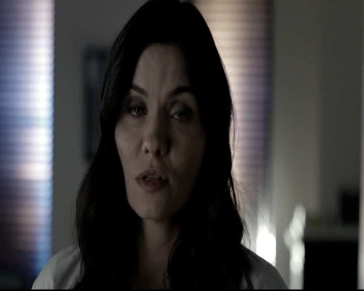 VampireDiariesWorld-dot-nl_6x18INeverCouldLoveLikeThat2234.jpg