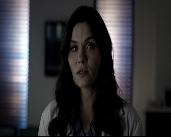 VampireDiariesWorld-dot-nl_6x18INeverCouldLoveLikeThat2263.jpg