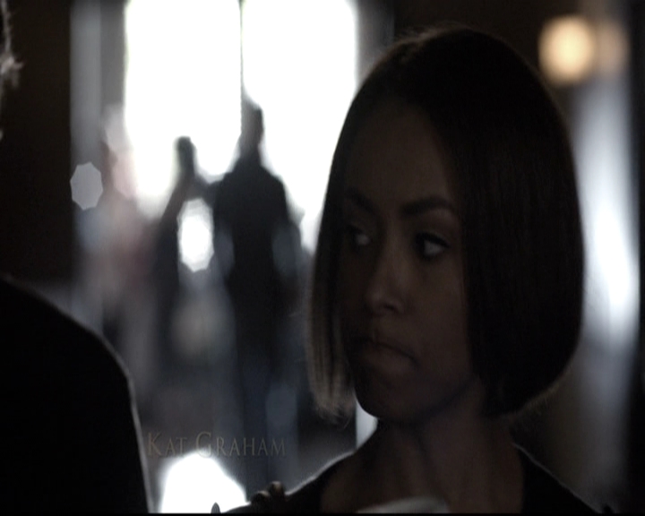 VampireDiariesWorld-dot-nl_6x19Because0202.jpg