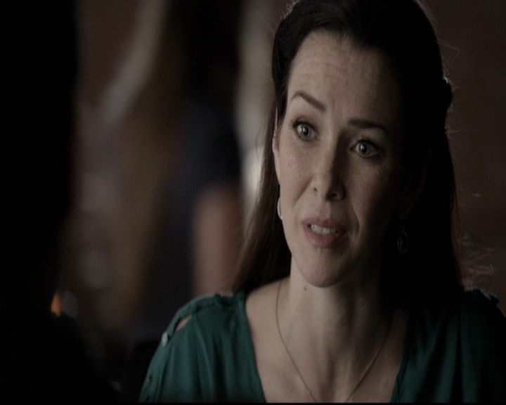VampireDiariesWorld-dot-nl_6x19Because0912.jpg