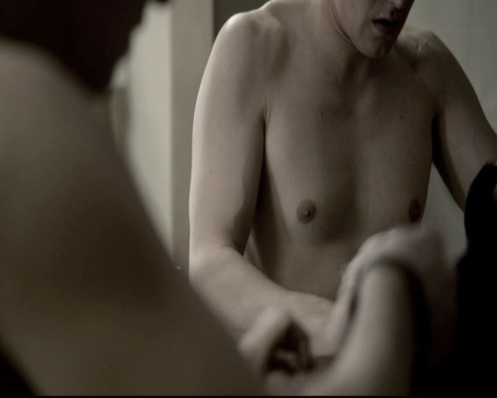 VampireDiariesWorld-dot-nl_6x19Because1031.jpg
