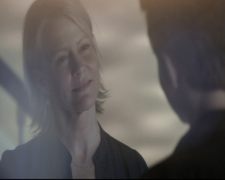 VampireDiariesWorld-dot-nl_6x19Because1684.jpg