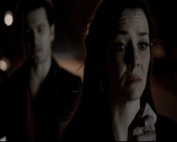 VampireDiariesWorld-dot-nl_6x19Because2051.jpg