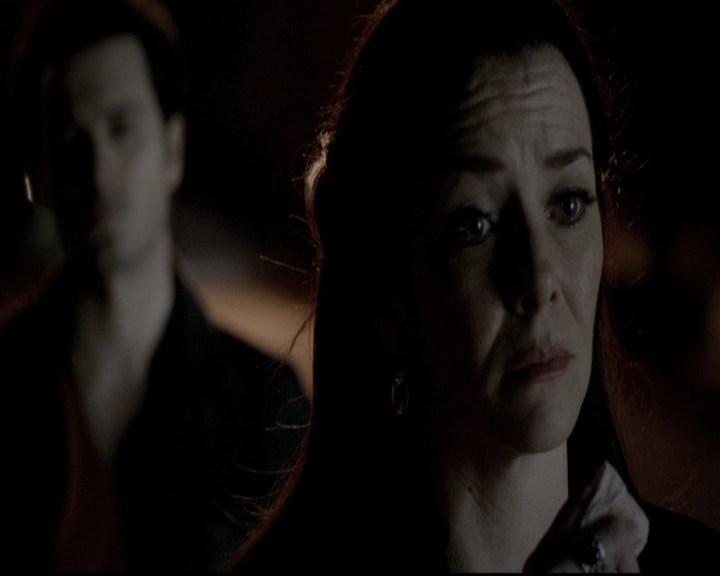 VampireDiariesWorld-dot-nl_6x19Because2061.jpg