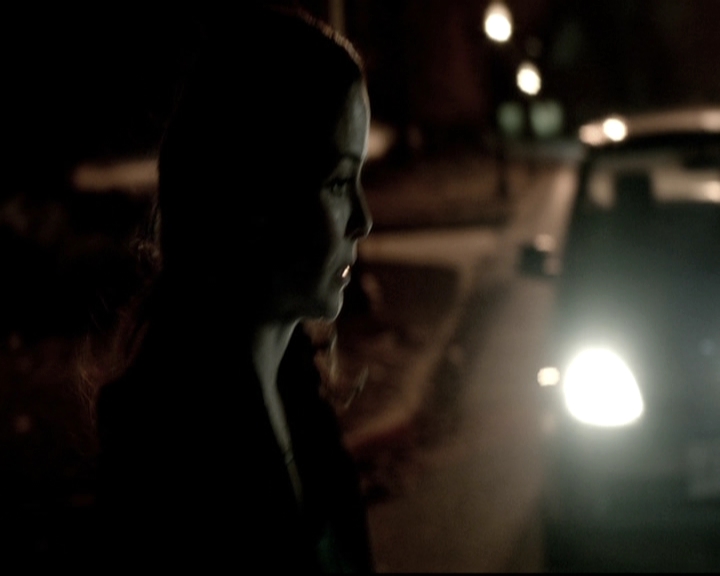 VampireDiariesWorld-dot-nl_6x19Because2071.jpg