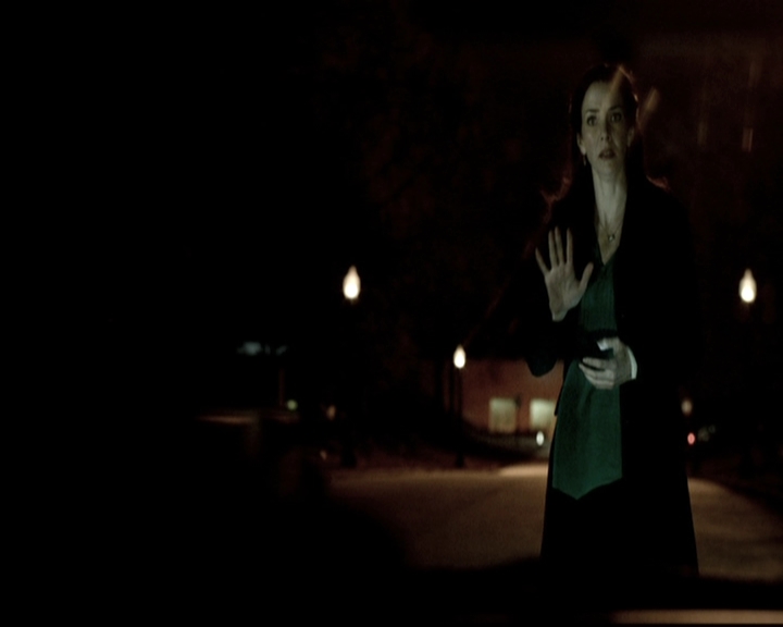 VampireDiariesWorld-dot-nl_6x19Because2074.jpg