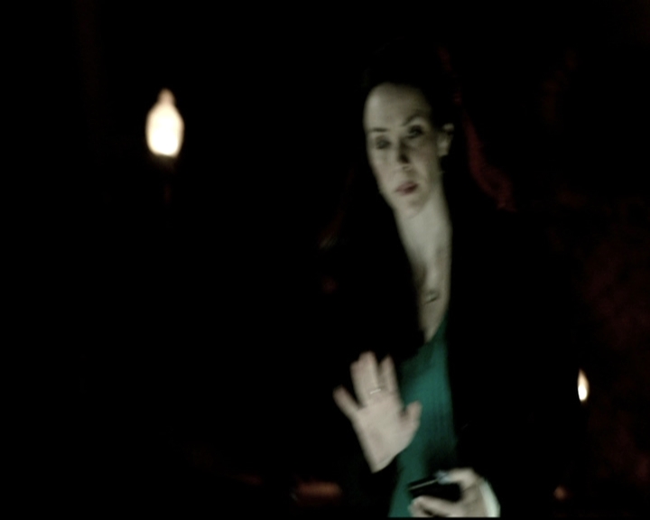 VampireDiariesWorld-dot-nl_6x19Because2080.jpg