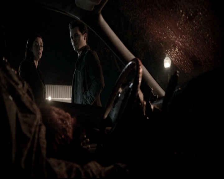 VampireDiariesWorld-dot-nl_6x19Because2122.jpg