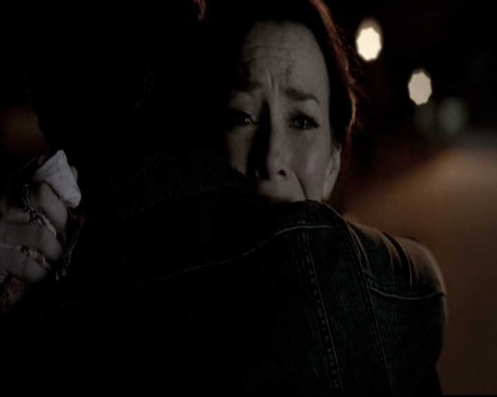 VampireDiariesWorld-dot-nl_6x19Because2142.jpg