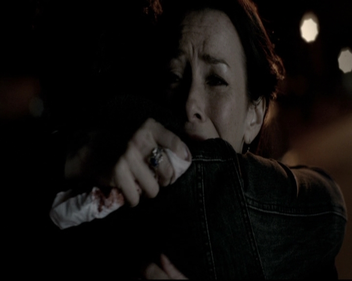 VampireDiariesWorld-dot-nl_6x19Because2144.jpg