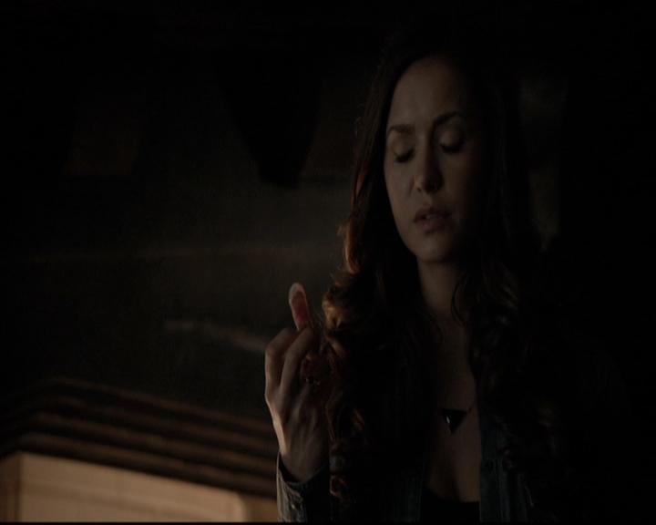 VampireDiariesWorld-dot-nl_6x19Because2172.jpg