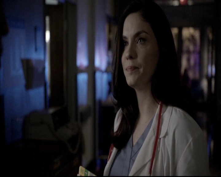 VampireDiariesWorld-dot-nl_6x20IdLeaveMyHappyHomeForYou0061.jpg