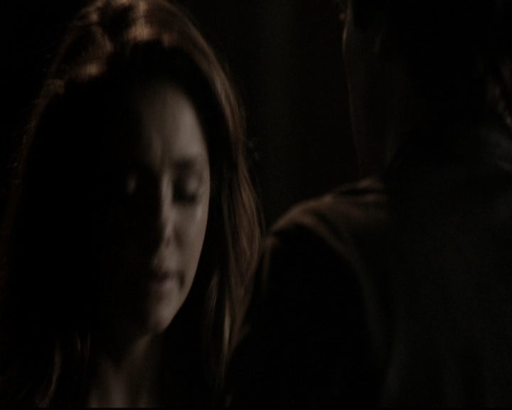 VampireDiariesWorld-dot-nl_6x20IdLeaveMyHappyHomeForYou1525.jpg