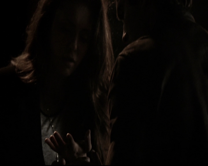 VampireDiariesWorld-dot-nl_6x20IdLeaveMyHappyHomeForYou1533.jpg