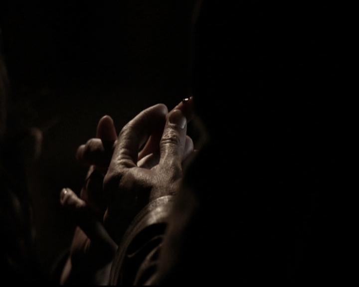 VampireDiariesWorld-dot-nl_6x20IdLeaveMyHappyHomeForYou1539.jpg