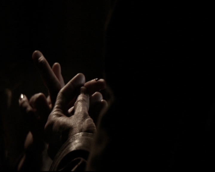 VampireDiariesWorld-dot-nl_6x20IdLeaveMyHappyHomeForYou1540.jpg