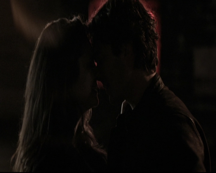 VampireDiariesWorld-dot-nl_6x20IdLeaveMyHappyHomeForYou1555.jpg