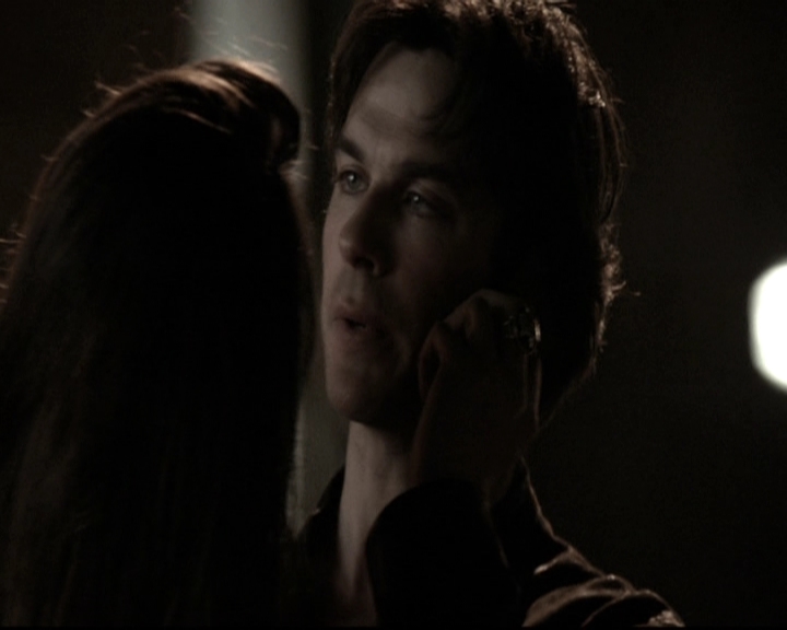 VampireDiariesWorld-dot-nl_6x20IdLeaveMyHappyHomeForYou1560.jpg