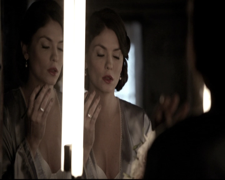 VampireDiariesWorld-dot-nl_6x21IllWedYouInTheGoldenSummertime1566.jpg