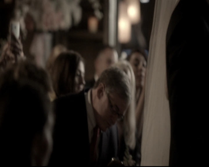 VampireDiariesWorld-dot-nl_6x21IllWedYouInTheGoldenSummertime2100.jpg