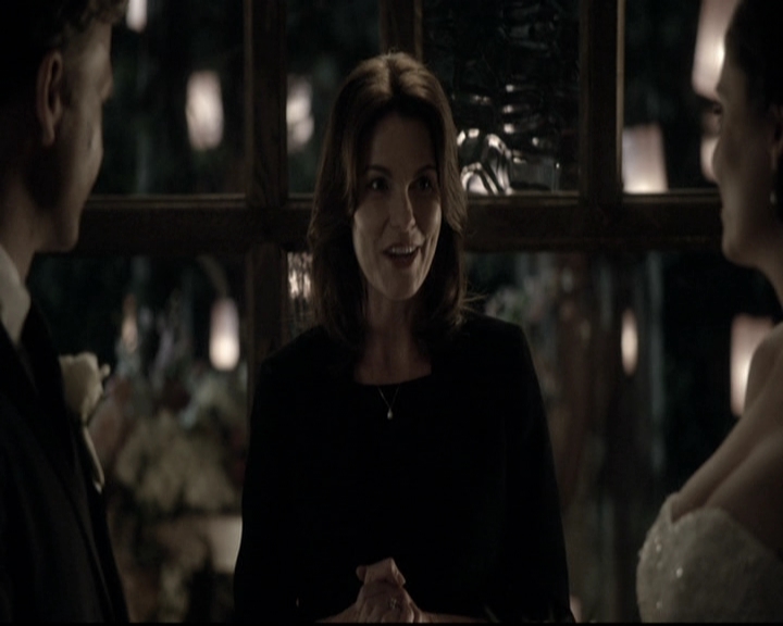 VampireDiariesWorld-dot-nl_6x21IllWedYouInTheGoldenSummertime2124.jpg