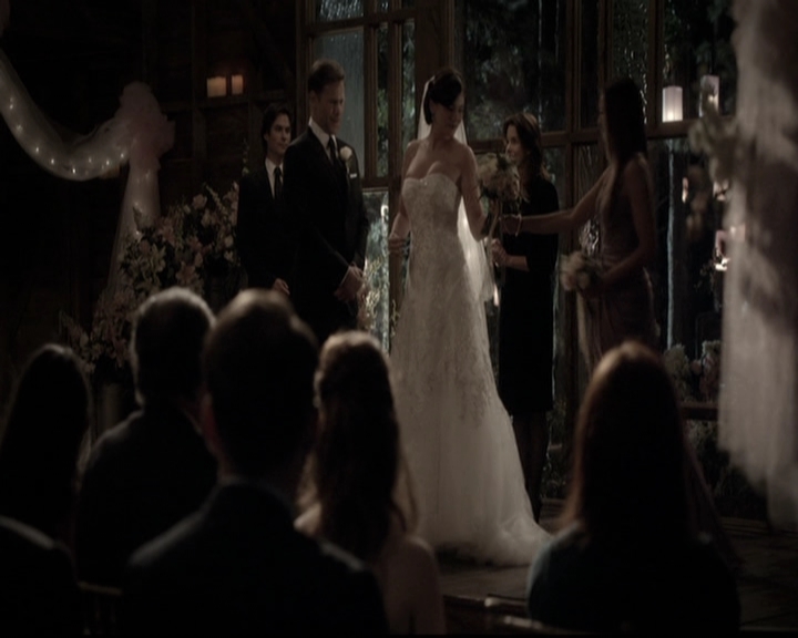 VampireDiariesWorld-dot-nl_6x21IllWedYouInTheGoldenSummertime2129.jpg