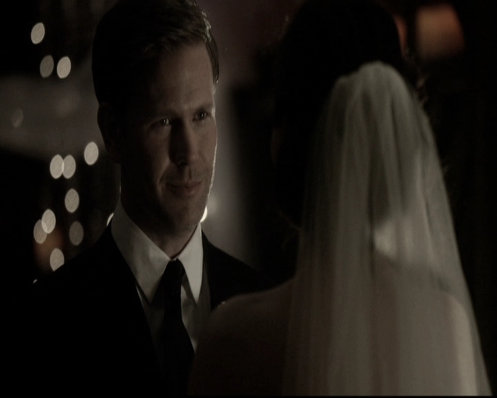VampireDiariesWorld-dot-nl_6x21IllWedYouInTheGoldenSummertime2164.jpg
