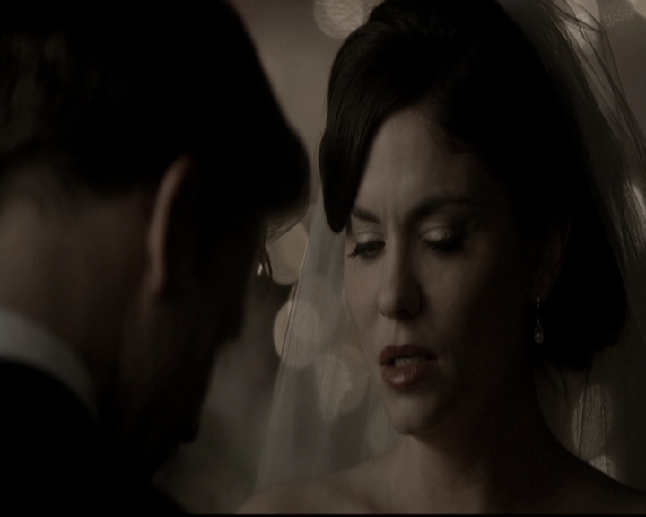 VampireDiariesWorld-dot-nl_6x21IllWedYouInTheGoldenSummertime2204.jpg
