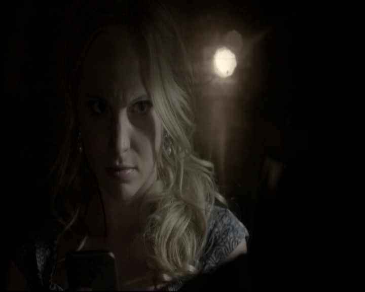VampireDiariesWorld-dot-nl_6x22ImThinkingOfYouAllTheWhile-deletedscenes0005.jpg