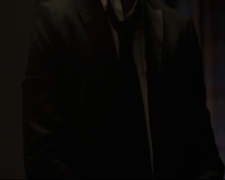 VampireDiariesWorld-dot-nl_6x22ImThinkingOfYouAllTheWhile-deletedscenes0057.jpg
