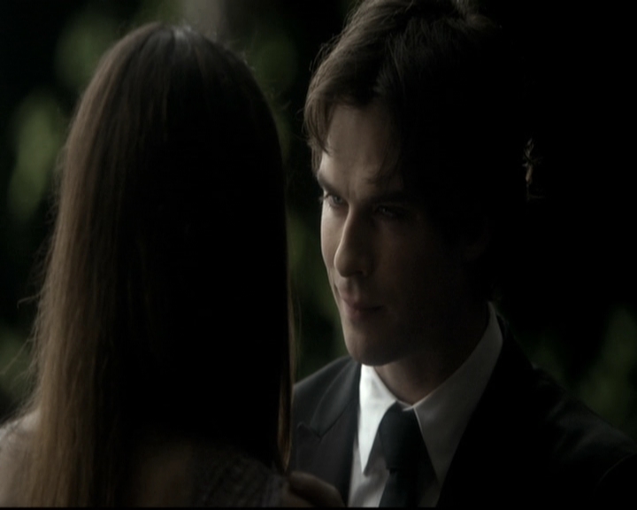 VampireDiariesWorld-dot-nl_6x22ImThinkingOfYouAllTheWhile0042.jpg