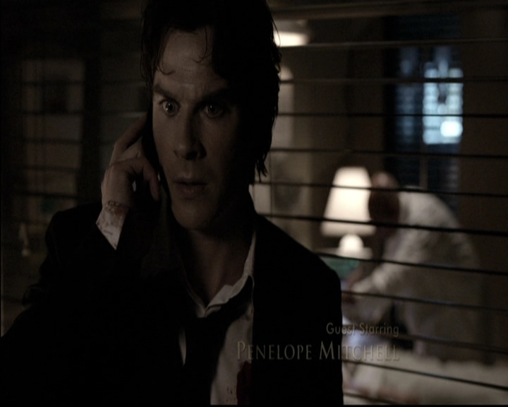 VampireDiariesWorld-dot-nl_6x22ImThinkingOfYouAllTheWhile0214.jpg