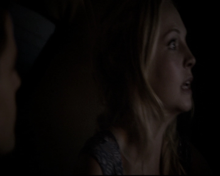 VampireDiariesWorld-dot-nl_6x22ImThinkingOfYouAllTheWhile0252.jpg