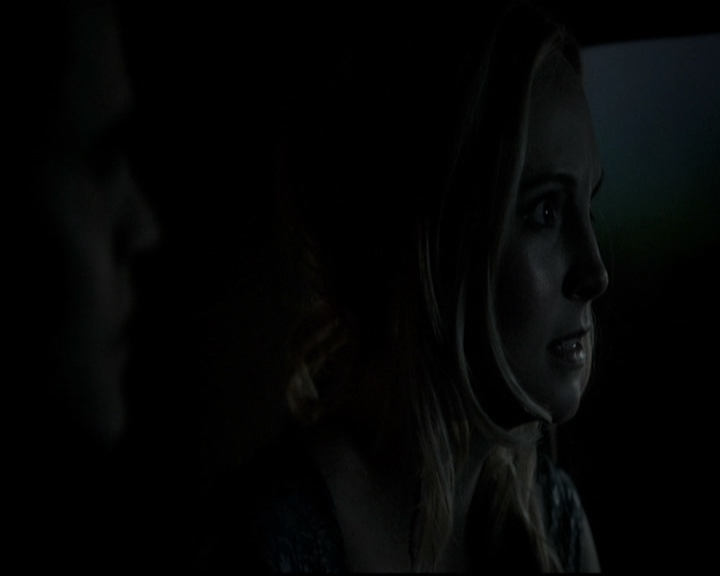 VampireDiariesWorld-dot-nl_6x22ImThinkingOfYouAllTheWhile0262.jpg