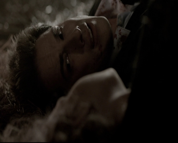 VampireDiariesWorld-dot-nl_6x22ImThinkingOfYouAllTheWhile0326.jpg