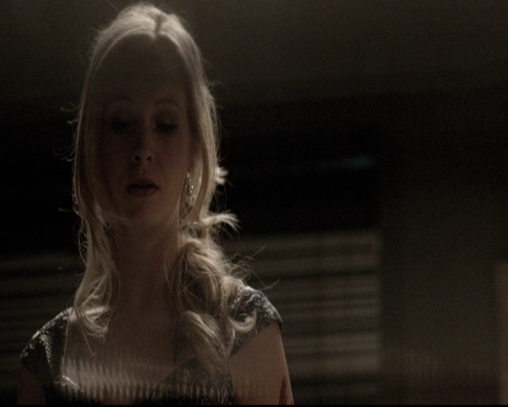 VampireDiariesWorld-dot-nl_6x22ImThinkingOfYouAllTheWhile1023.jpg